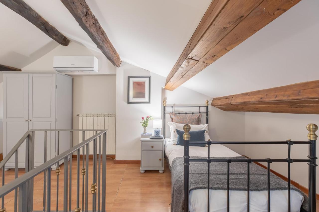 Iflat Charming Apartment Near Piazza Venezia Рим Екстер'єр фото