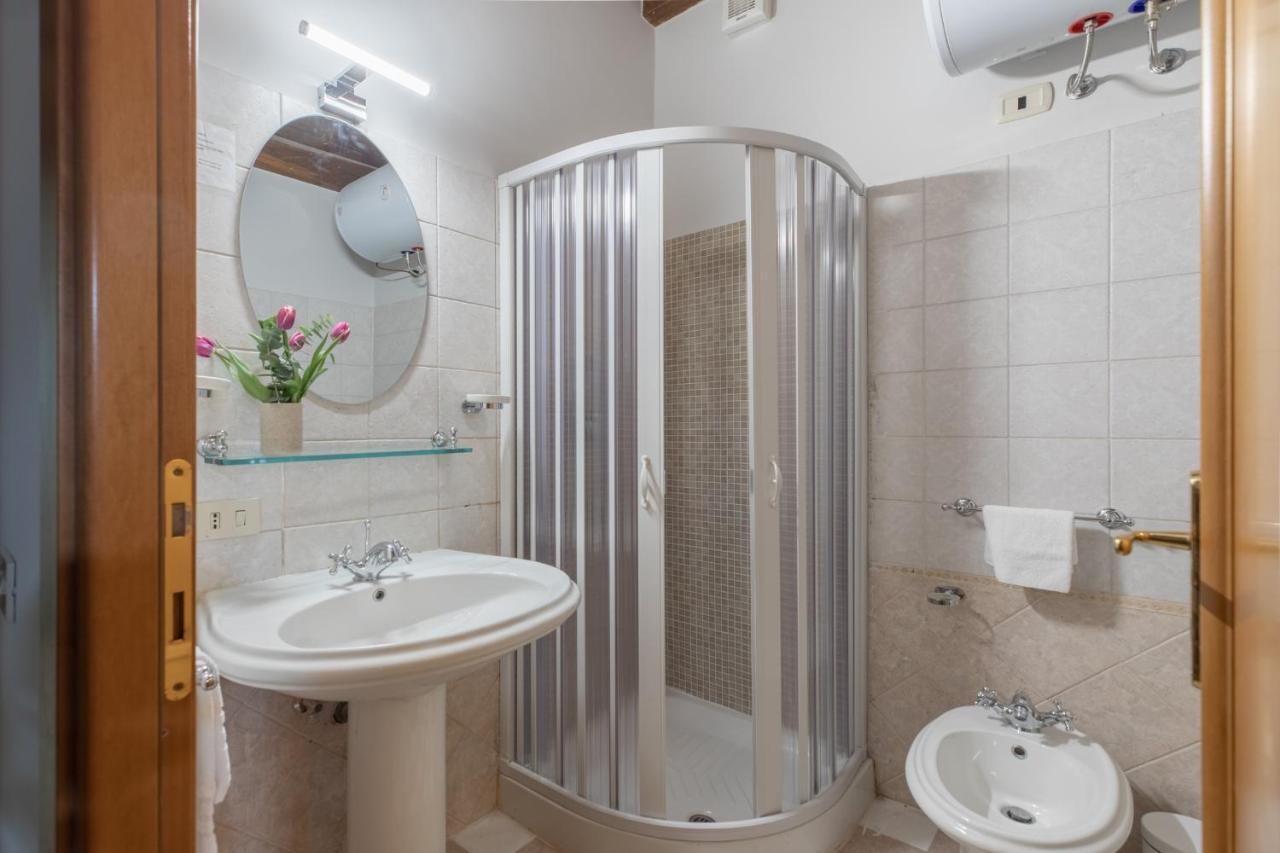 Iflat Charming Apartment Near Piazza Venezia Рим Екстер'єр фото