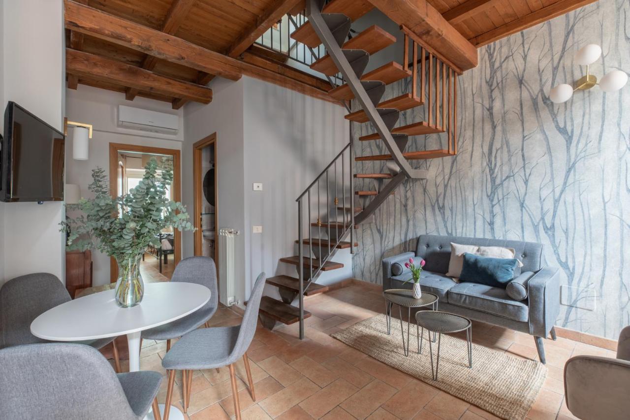 Iflat Charming Apartment Near Piazza Venezia Рим Екстер'єр фото